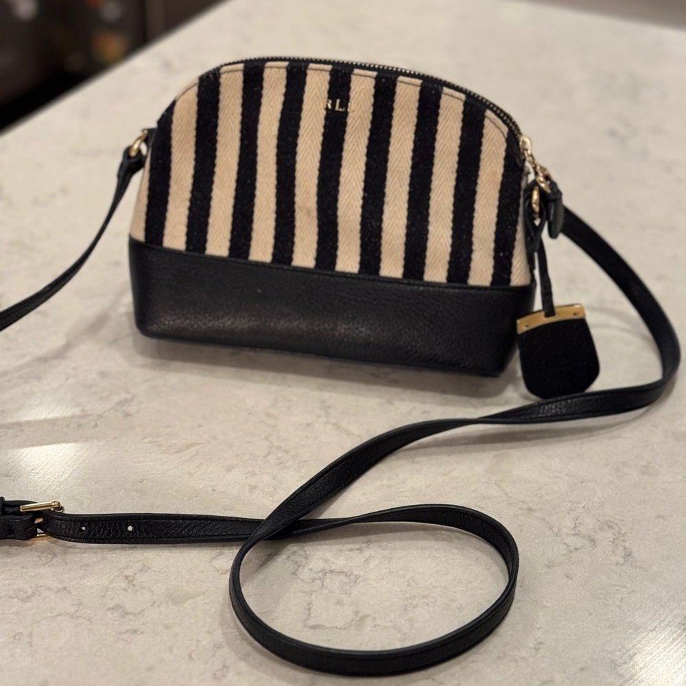 Ralph Lauren cream and navy shoulder bag with adjustable leather strap - Picture 1 of 16